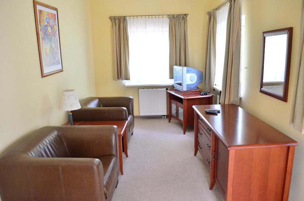 Hotel Mikorzyn Ślesin 部屋 写真