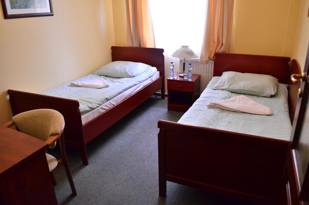 Hotel Mikorzyn Ślesin 部屋 写真
