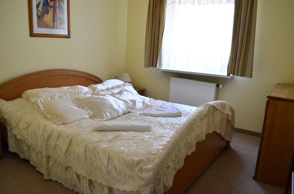 Hotel Mikorzyn Ślesin 部屋 写真